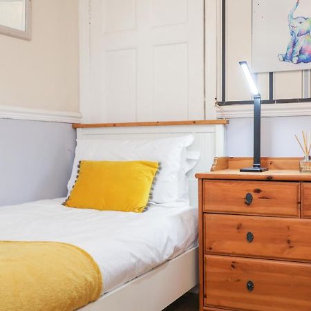 Beautiful 4 Bedroom Cottage - Ideal Location - Free Parking Edinburg Exteriör bild