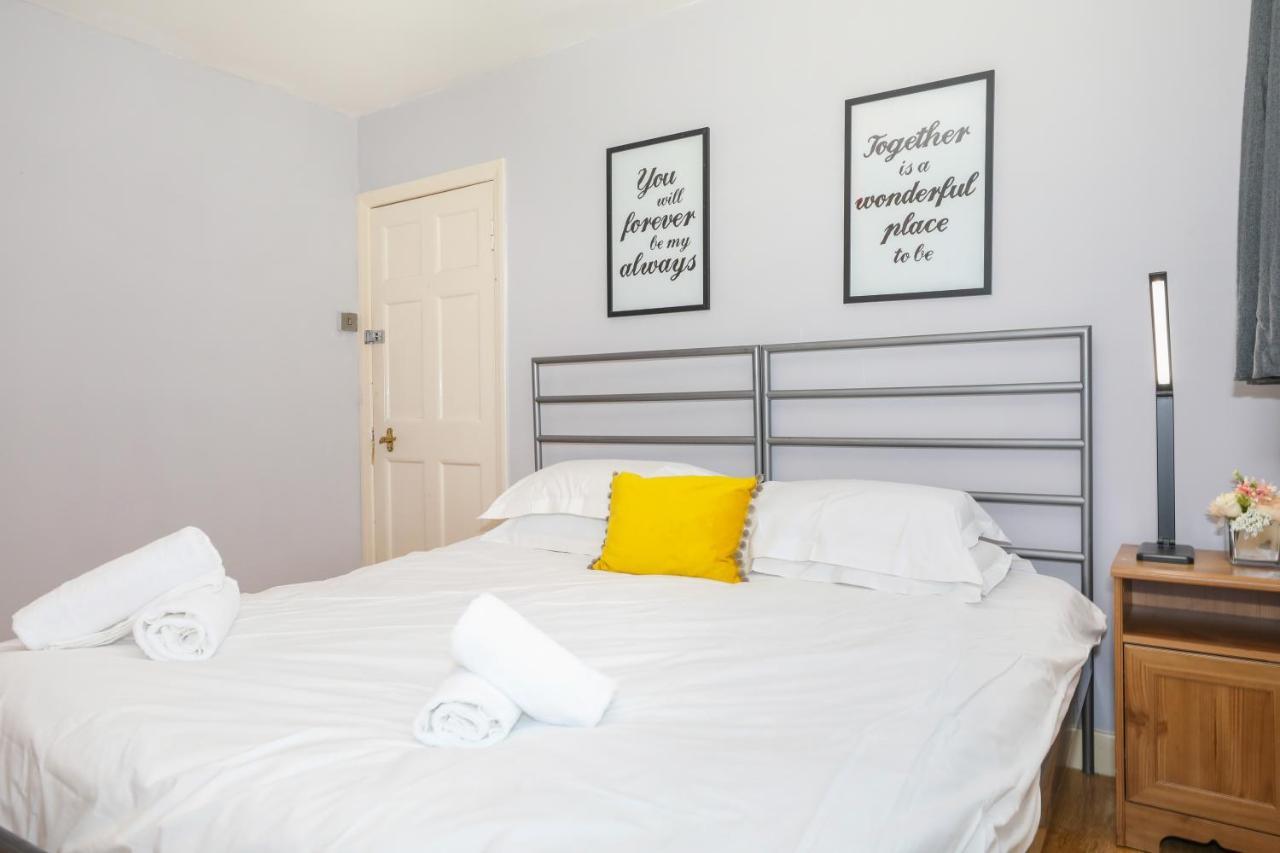 Beautiful 4 Bedroom Cottage - Ideal Location - Free Parking Edinburg Exteriör bild