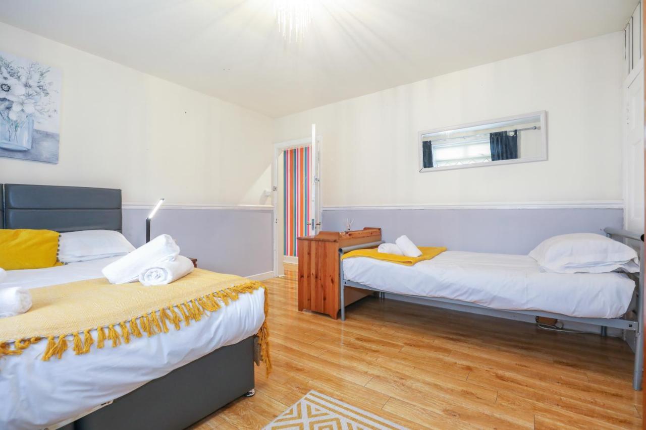 Beautiful 4 Bedroom Cottage - Ideal Location - Free Parking Edinburg Exteriör bild