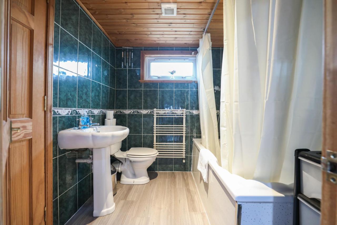 Beautiful 4 Bedroom Cottage - Ideal Location - Free Parking Edinburg Exteriör bild