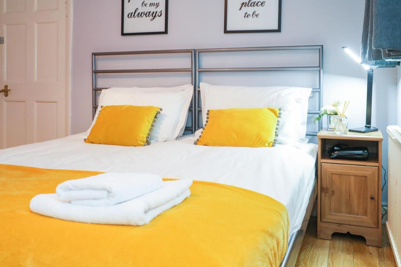 Beautiful 4 Bedroom Cottage - Ideal Location - Free Parking Edinburg Exteriör bild